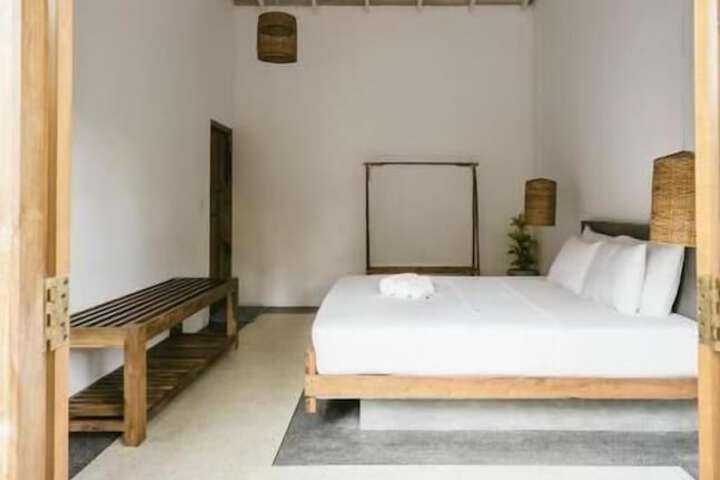 Room 3 of 16