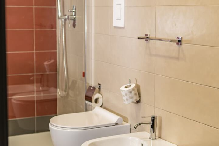 Room 50 of 74