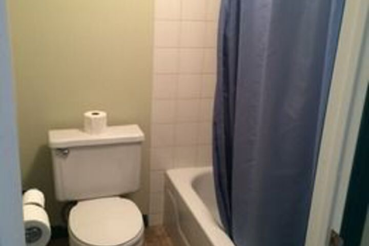 Room 3 of 7