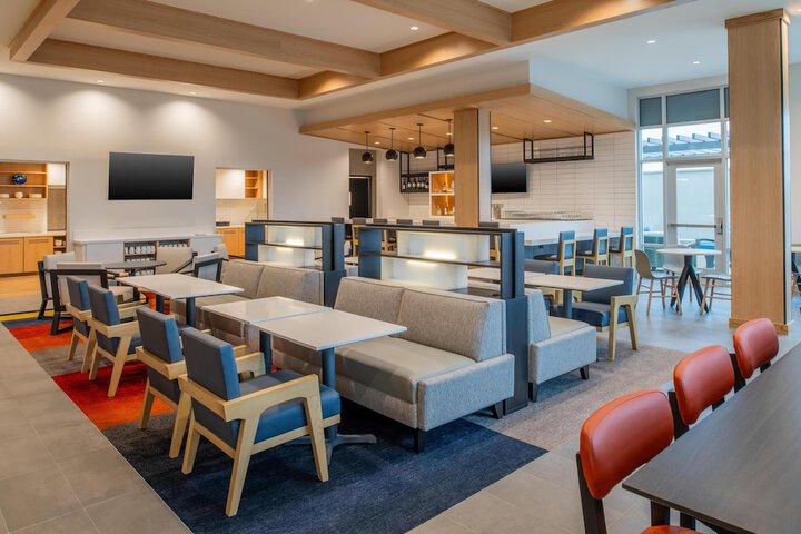Hyatt House Fresno Campus Pointe in Fresno, CA