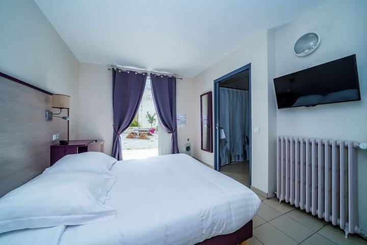 Room 44 of 61