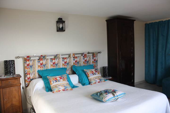 Room 21 of 35