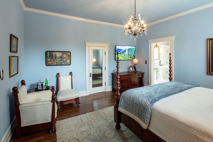 Room 28 of 64