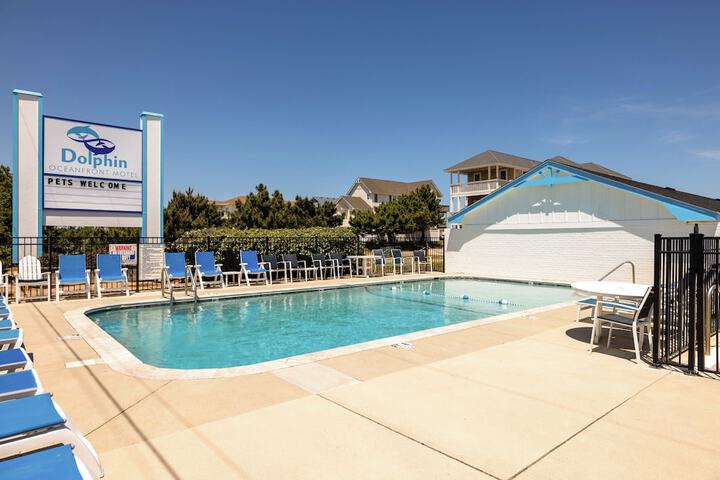 Pool 38 of 66