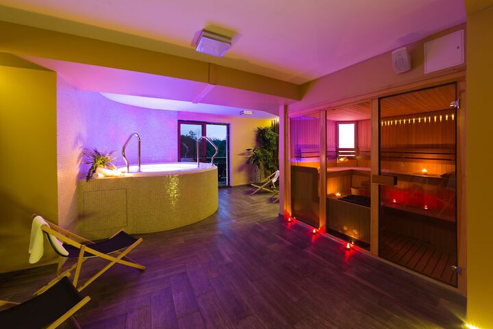 Spa 26 of 55