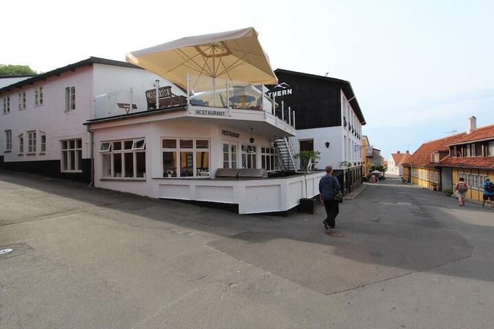 Photo 6