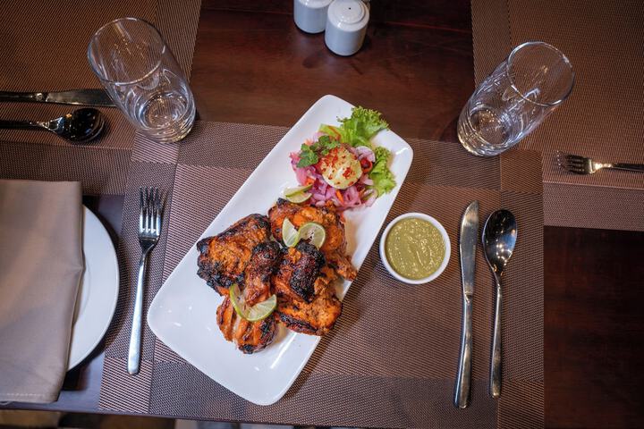 Dining 35 of 38