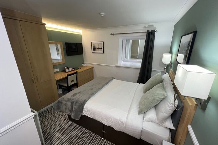 Room 46 of 73
