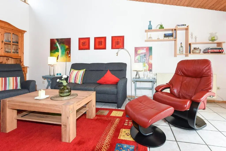 Room 4 of 11