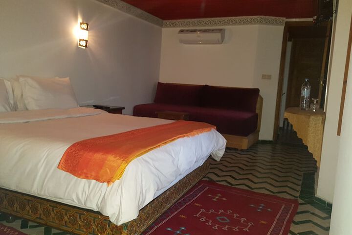 Room 47 of 98