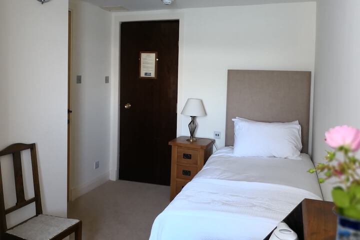 Room 11 of 64