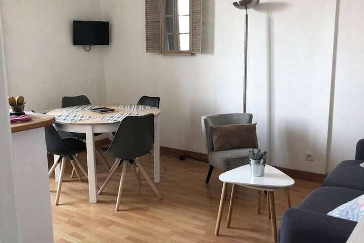 Room 50 of 74