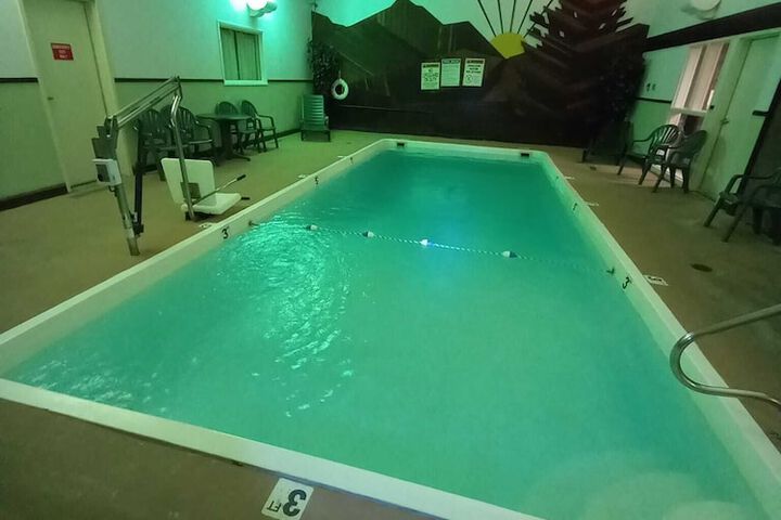 Pool 19 of 26
