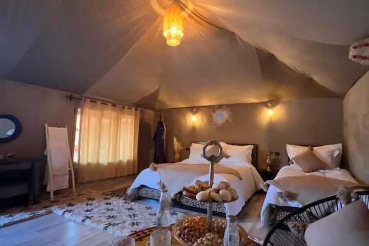 Room 2 of 81