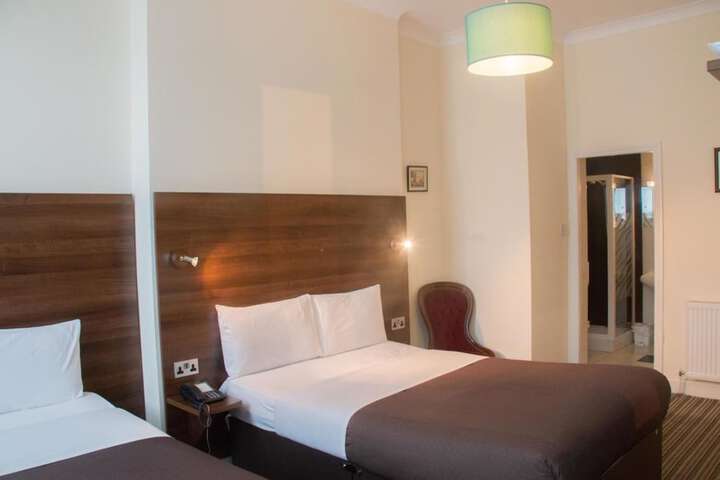 Room 2 of 17