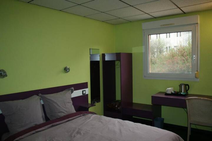 Room 6 of 54