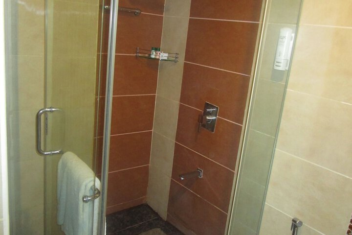 Room 5 of 52