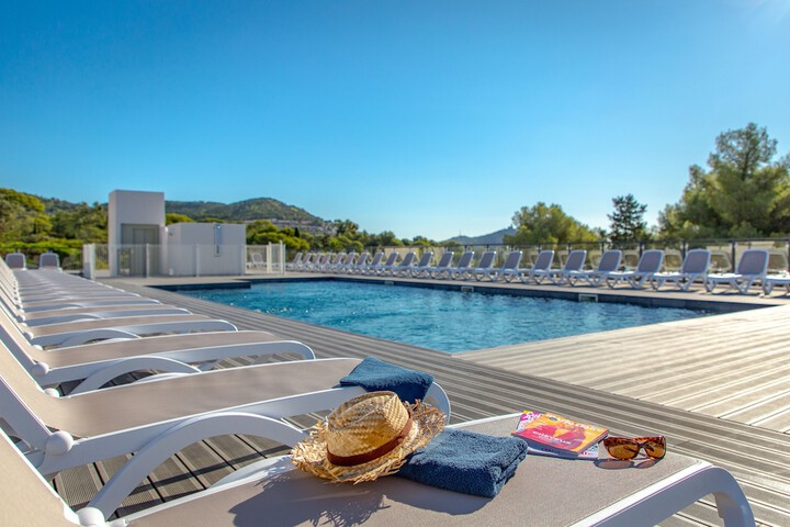Pool Hotel