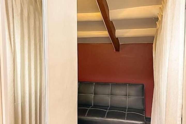 Room 50 of 108