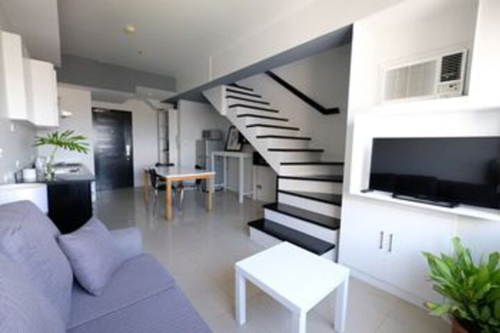 W Tower BGC by StayHome Asia