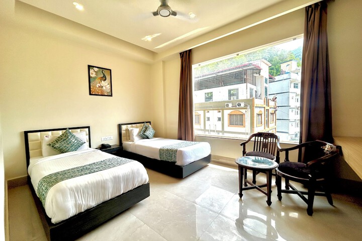 Room 4 of 44