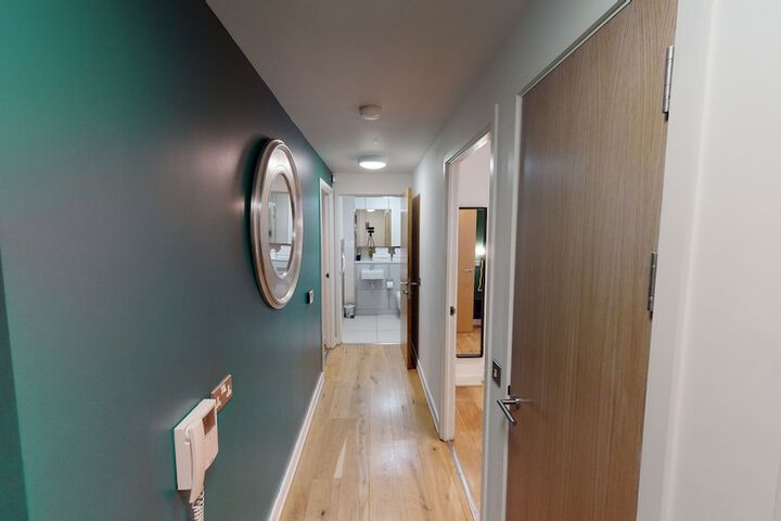 Room 200 of 296