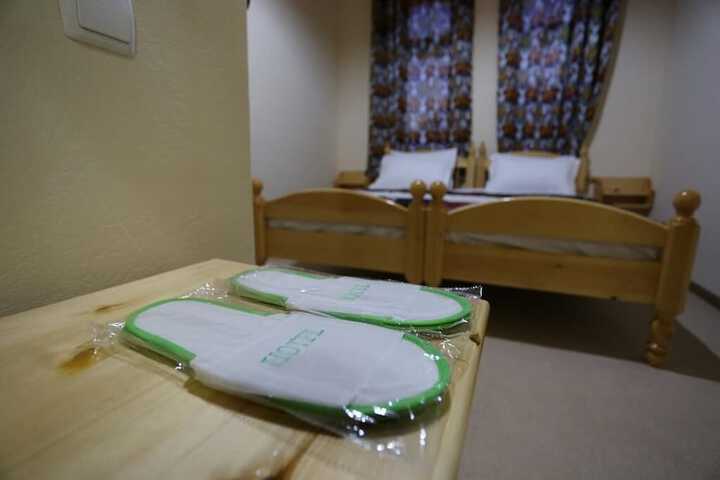 Room 6 of 10