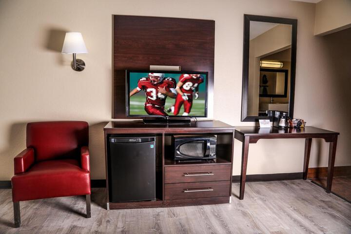 Hotel Suite Photo