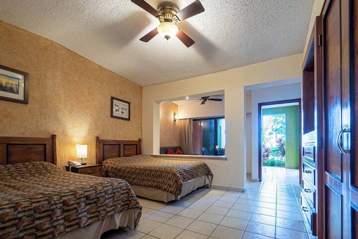 Room 15 of 125