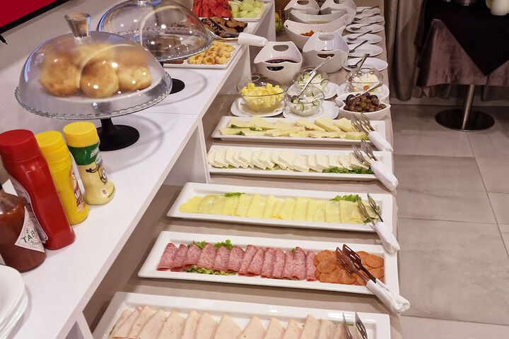 Dining 61 of 102