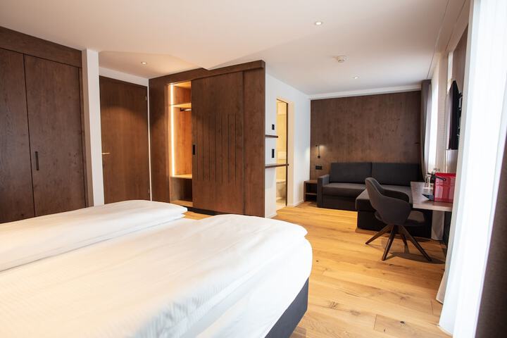 Room 32 of 112
