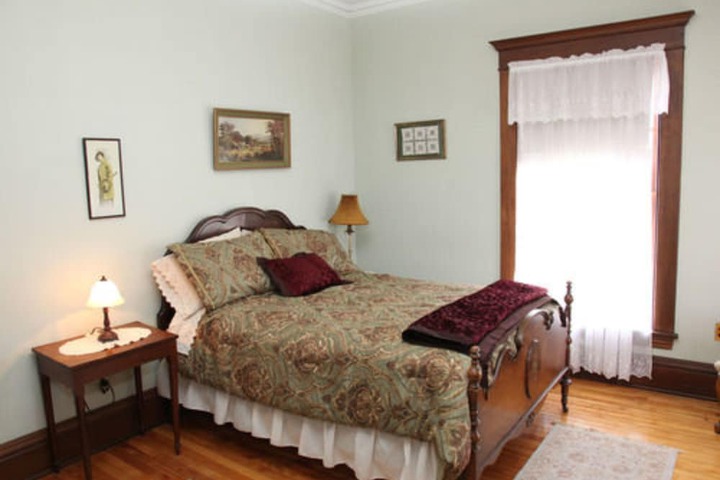 Room 4 of 15