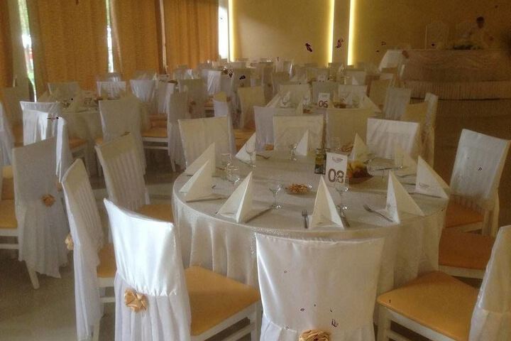 Ballroom/Hall 27 of 50