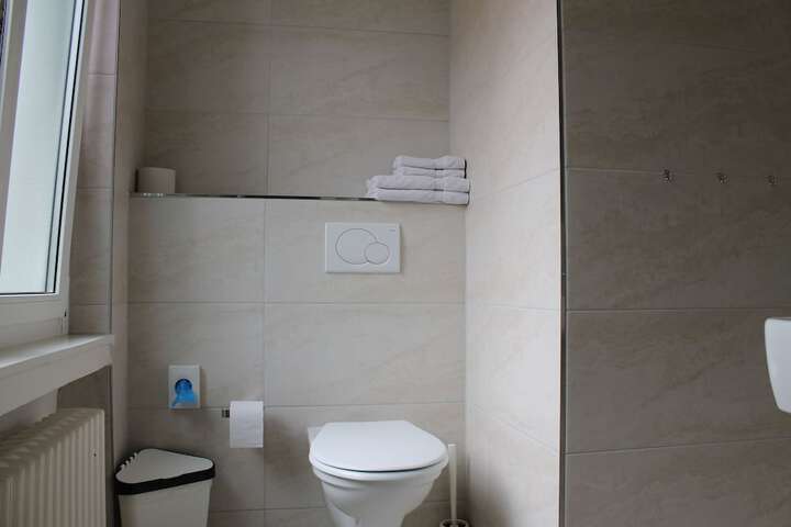 Room 16 of 31