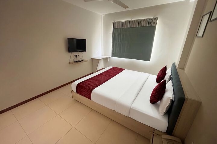 Room 16 of 37