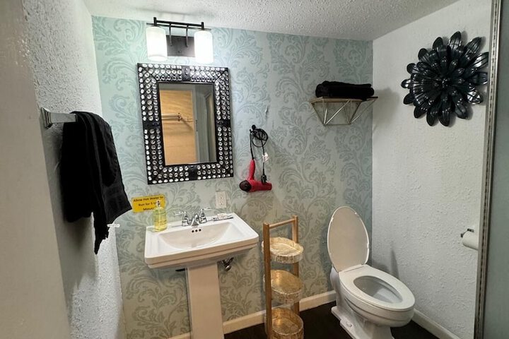 Room 63 of 77