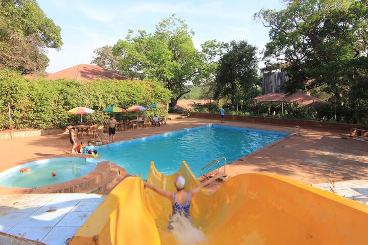 Pool 41 of 84