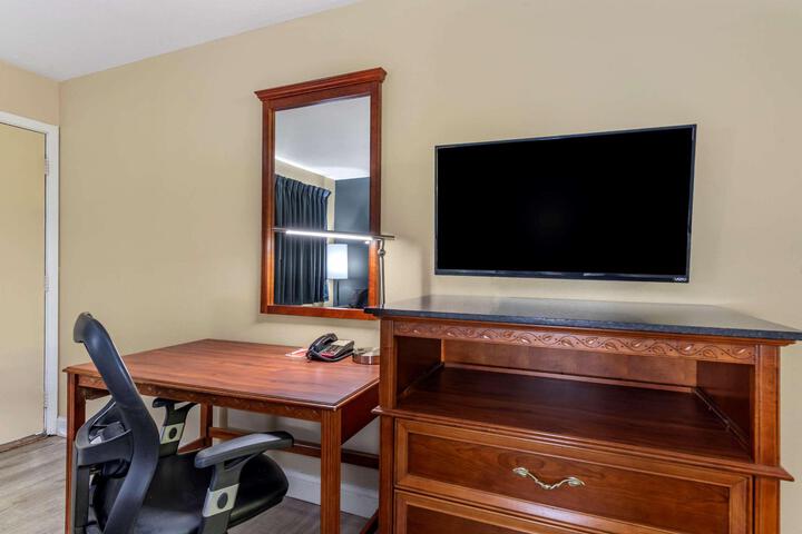 Double Bed (1 of 8)