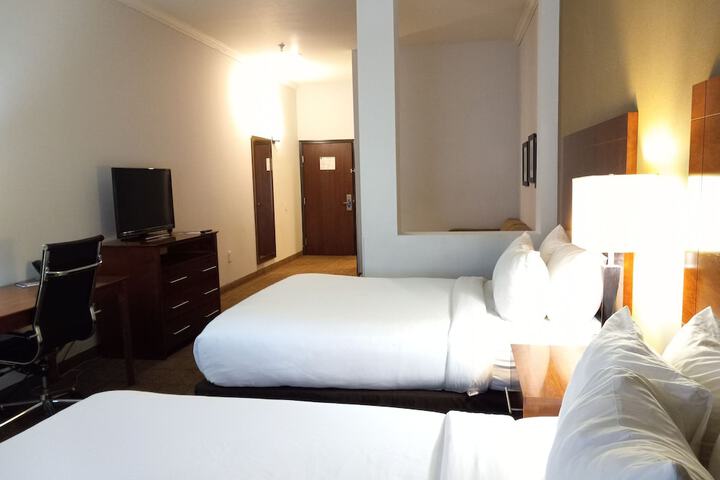 Room 17 of 34