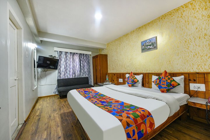 Room 10 of 24