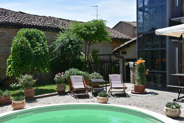 Hotel Pool