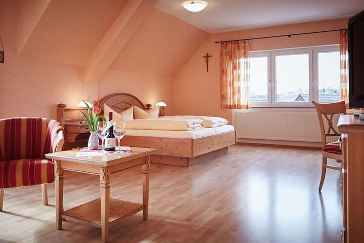 Room 7 of 11