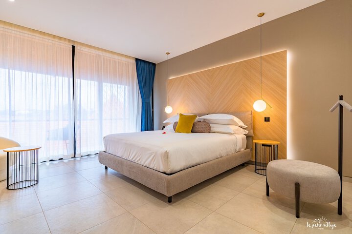 Room 14 of 90