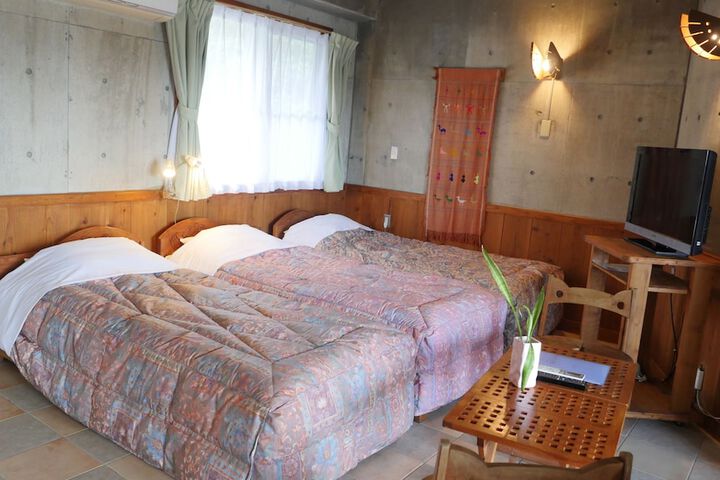 Room 2 of 57