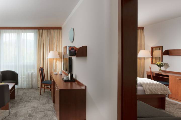 Room 13 of 45