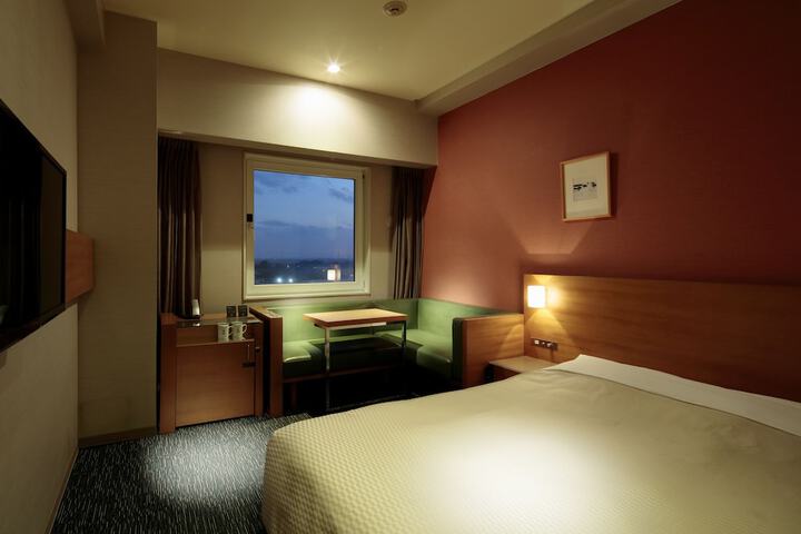 Room 16 of 50