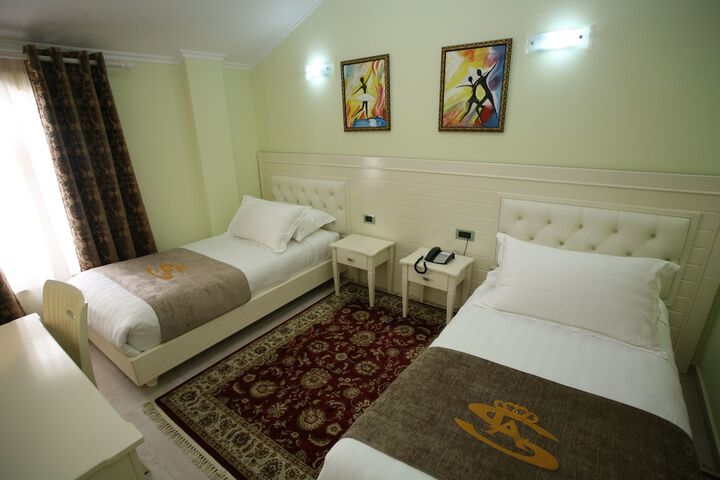 Room 6 of 55