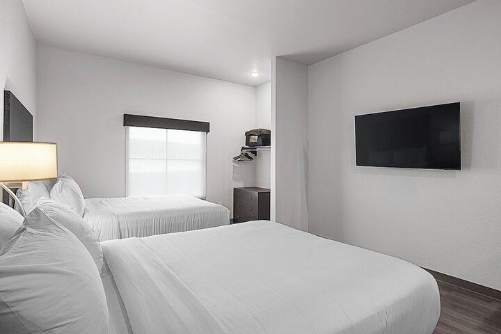 2 Queen Extended Stay Studio (7 of 16)