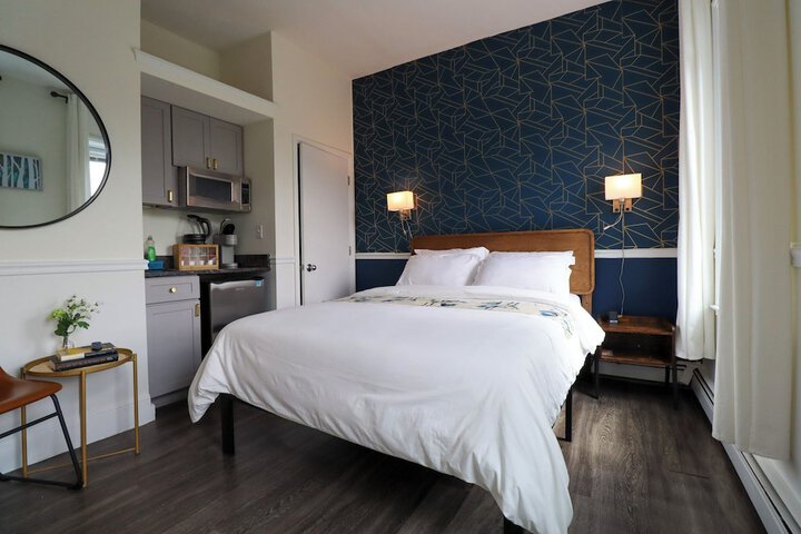 Room 48 of 93