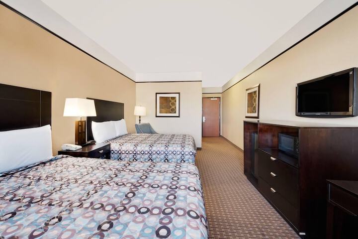 Room 5 of 13